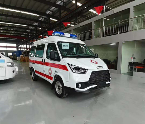 國(guó)六江鈴特順短軸中頂救護(hù)車